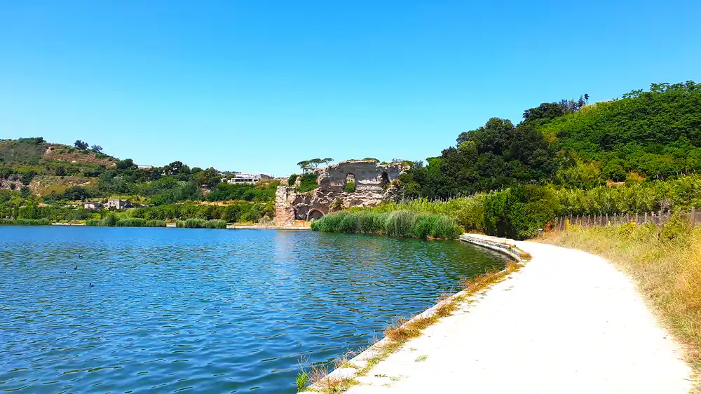 lago d'averno
