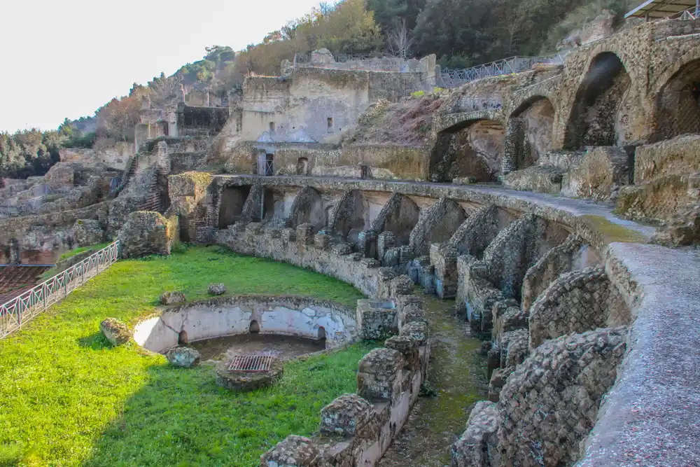 visita guidata gratuita alle terme romane a napoli