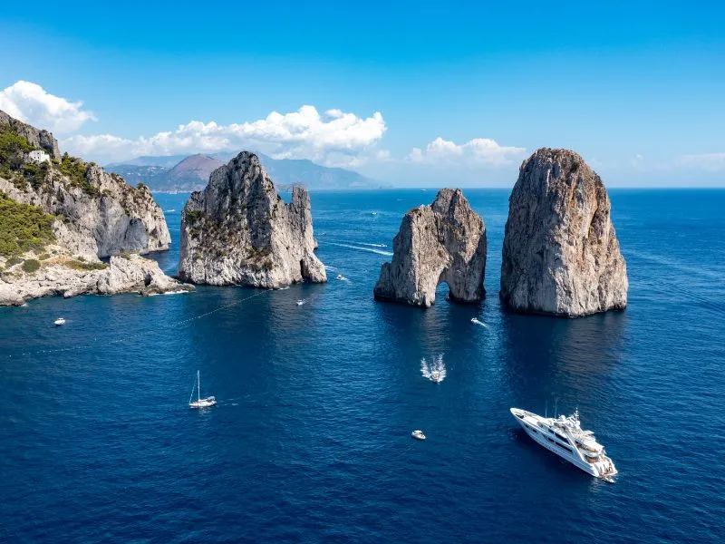 cosa fare a napoli d'estate