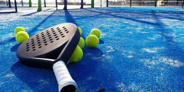 Campi di padel aperti sabato e domenica a Napoli e provincia