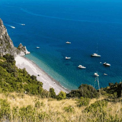 Spiagge di Scario: le migliori libere e attrezzate
